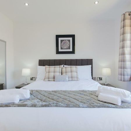 Leys Park Executive Apartments Данфермлин Экстерьер фото